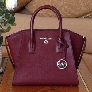 🎆 Michael Kors - 'Merlot Wine' Color Leather Bag